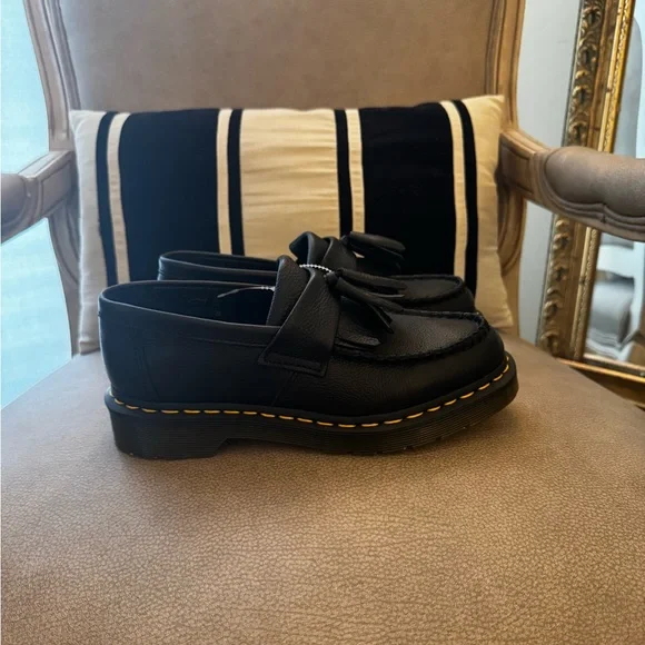Doc Marten Adrian Loafers sz 6 - Picture 3 of 5